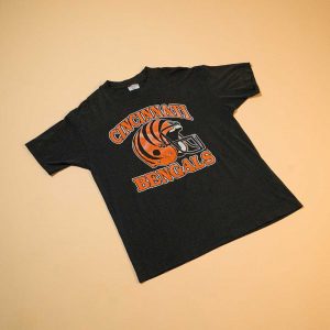 Cincinnati-Bengals-NFL-Logo-Vintage-Shirt-Flatlay-Front